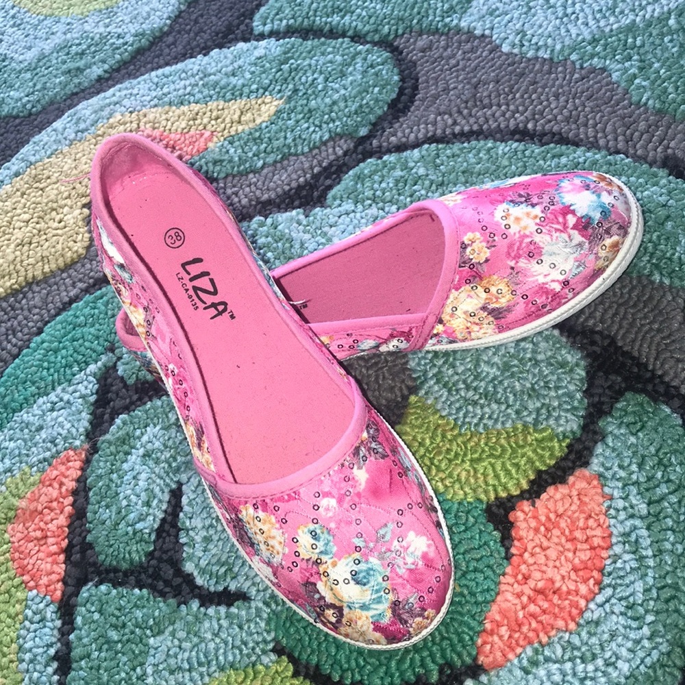 Pink shoes